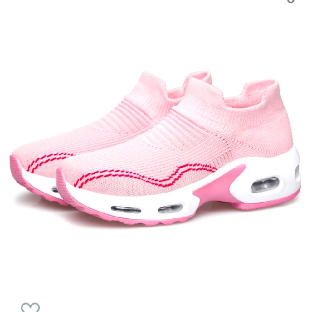 Pink Tennis shoes 8.5US